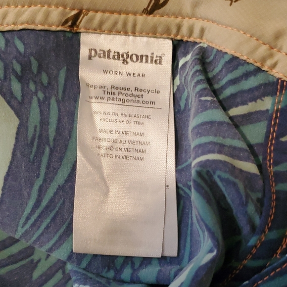 Patagonia Men's Tropical Blue and Orange Board Shorts - Picture 5 of 8